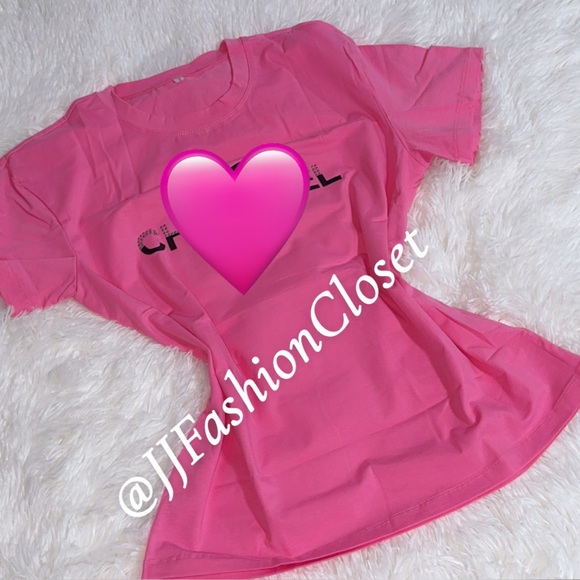 Cute NIP Graphic T-Shirt 🩷🖤 - Picture 4 of 7